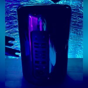 2013 Mac Pro ‘Trashcan’ Fully Refurbished and Upgraded